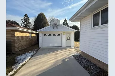 819  24th St, Two Rivers, WI 54241 - Photo 17