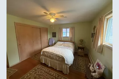 819  24th St, Two Rivers, WI 54241 - Photo 9