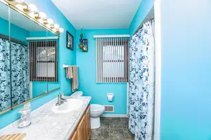 1511 Roosevelt Dr, West Bend, WI 53090 - Photo 11