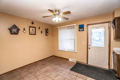 1511  Roosevelt Dr, West Bend, WI 53090 - Photo 5