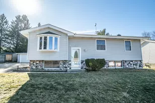 1511 Roosevelt Dr, West Bend, WI 53090 - Photo 21