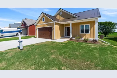 112  Luxembourg Brotherhood Blvd, Belgium, WI 53004 - Photo 1