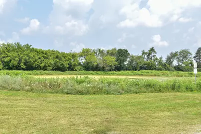 2418  Fox River Pkwy #I, Waukesha, WI 53189 - Photo 29