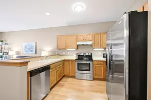 2418 Fox River Pkwy, Waukesha, WI 53189 - Photo 9