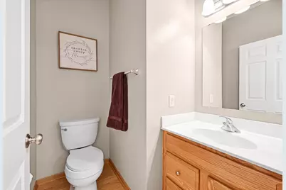 2418  Fox River Pkwy #I, Waukesha, WI 53189 - Photo 13