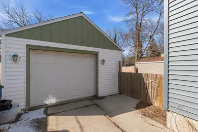 425 N Webster St, Port Washington, WI 53074 - Photo 3