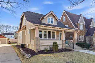 8223 Portland Ave, Wauwatosa, WI 53213 - Photo 29