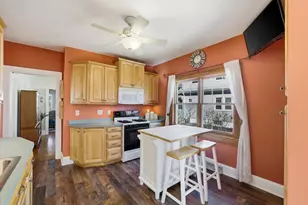 8223 Portland Ave, Wauwatosa, WI 53213 - Photo 7