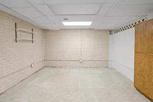 W173N8035 Shady Ln, Menomonee Falls, WI 53051 - Photo 17