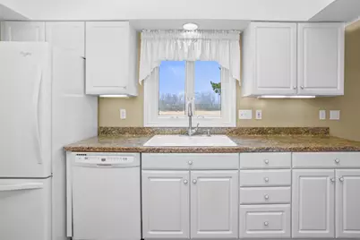 W173N8035  Shady Ln, Menomonee Falls, WI 53051 - Photo 25