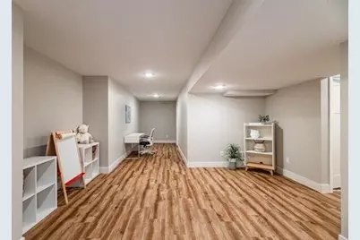 W198N5020  Hickory St, Menomonee Falls, WI 53051 - Photo 45