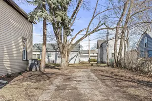 213 Maria St, Waukesha, WI 53188 - Photo 33