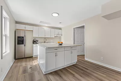 213  Maria St, Waukesha, WI 53188 - Photo 5