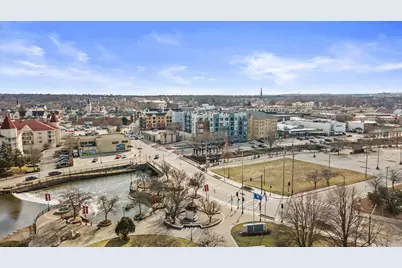 213  Maria St, Waukesha, WI 53188 - Photo 43