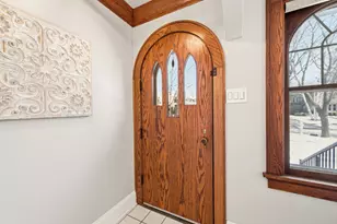 4639 N Larkin St, Whitefish Bay, WI 53211 - Photo 3