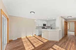 N27W26457 Christian Ct, Pewaukee, WI 53072 - Photo 9