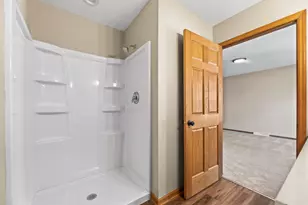 N27W26457 Christian Ct, Pewaukee, WI 53072 - Photo 23