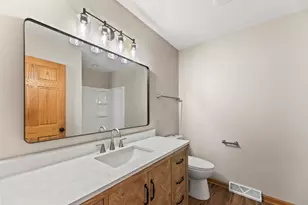 N27W26457 Christian Ct, Pewaukee, WI 53072 - Photo 15