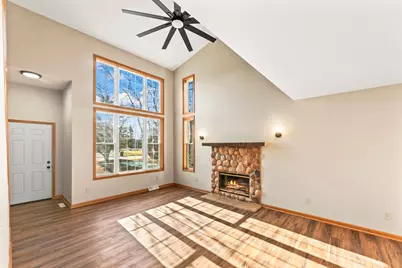 N27W26457  Christian Ct #A, Pewaukee, WI 53072 - Photo 7