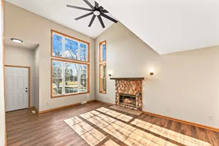 N27W26457 Christian Ct, Pewaukee, WI 53072 - Photo 7