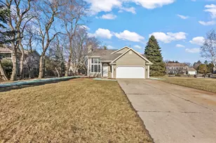 N27W26457 Christian Ct, Pewaukee, WI 53072 - Photo 37