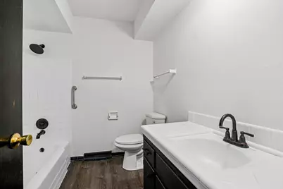 8610 W Potomac Ave, Milwaukee, WI 53225 - Photo 15