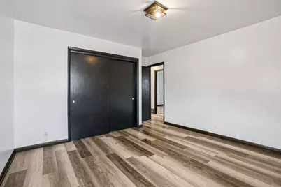 8610 W Potomac Ave, Milwaukee, WI 53225 - Photo 9