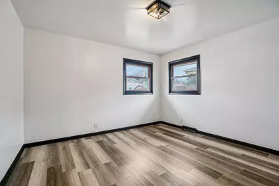 8610 W Potomac Ave, Milwaukee, WI 53225 - Photo 13