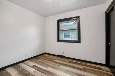 8610 W Potomac Ave, Milwaukee, WI 53225 - Photo 15