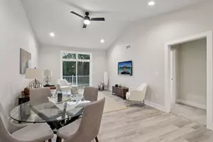 405 Falcon Ridge Dr, Burlington, WI 53105 - Photo 9