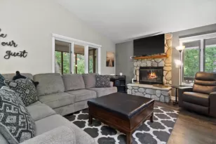 32 S Walworth Ave, Williams Bay, WI 53191 - Photo 5