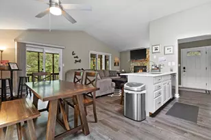 32 S Walworth Ave, Williams Bay, WI 53191 - Photo 11