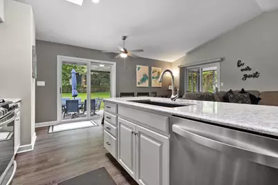 32 S Walworth Ave, Williams Bay, WI 53191 - Photo 13