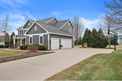 W285N7383  Bark River Rd, Hartland, WI 53029 - Photo 3