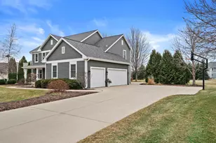 W285N7383 Bark River Rd, Hartland, WI 53029 - Photo 3