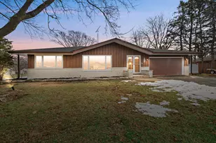 4309 Canterbury Ln, Racine, WI 53403 - Photo 1