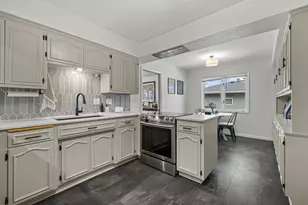 4309 Canterbury Ln, Racine, WI 53403 - Photo 17