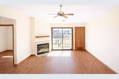 112 E Freistadt Rd #H, Thiensville, WI 53092 - Photo 3