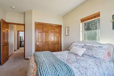 987  Prairieview Cir, Oconomowoc, WI 53066 - Photo 23