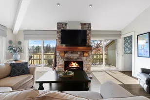 714 Thornridge Ct, Fontana, WI 53125 - Photo 11