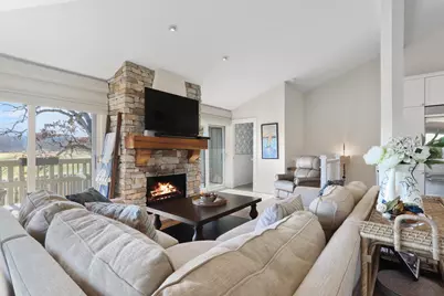 714  Thornridge Ct #B, Fontana, WI 53125 - Photo 13