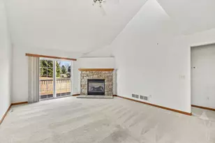 891 Sweetbriar Dr, Elkhorn, WI 53121 - Photo 7