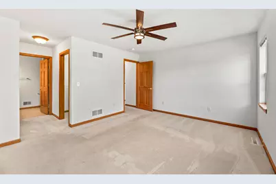 891  Sweetbriar Dr, Elkhorn, WI 53121 - Photo 17