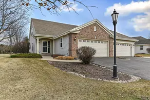 891 Sweetbriar Dr, Elkhorn, WI 53121 - Photo 1