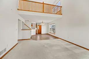 891 Sweetbriar Dr, Elkhorn, WI 53121 - Photo 9