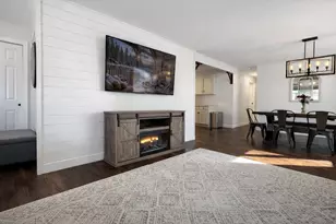 1203 N 14th Ave, West Bend, WI 53090 - Photo 7