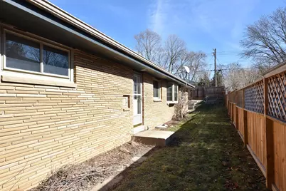 3182 N 96th St, Milwaukee, WI 53222 - Photo 5