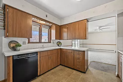 2451 N 115th St, Wauwatosa, WI 53226 - Photo 13