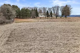 W997 Hammes Rd, Washington, WI 54614 - Photo 11