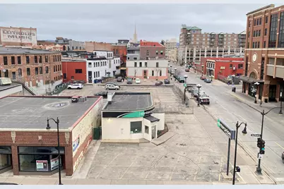 227  3rd St, La Crosse, WI 54601 - Photo 9